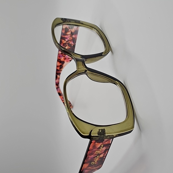 Mireille - Picture 2 of 4